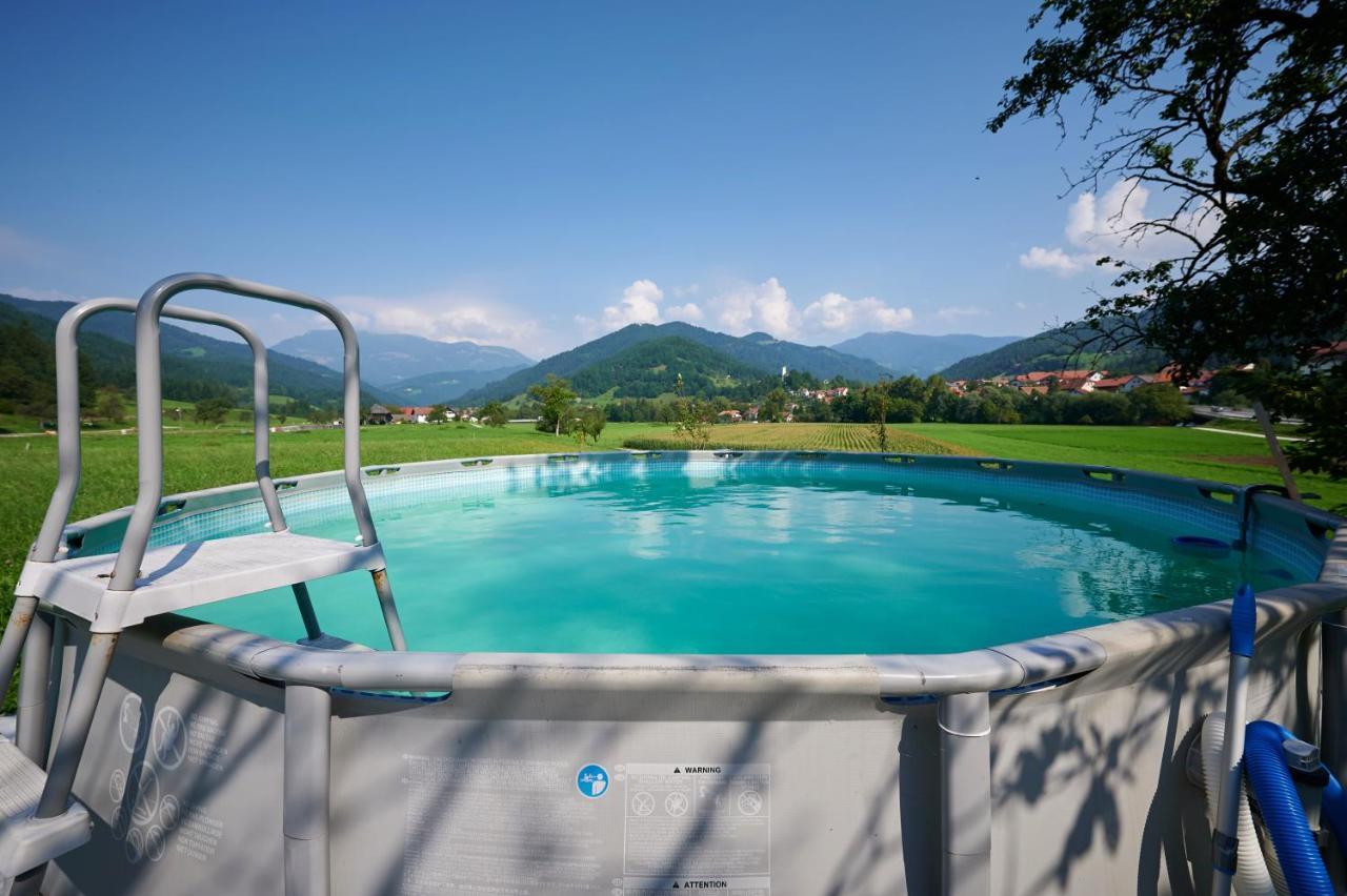 リュブノ Tourist Farm Kolarヴィラ エクステリア 写真